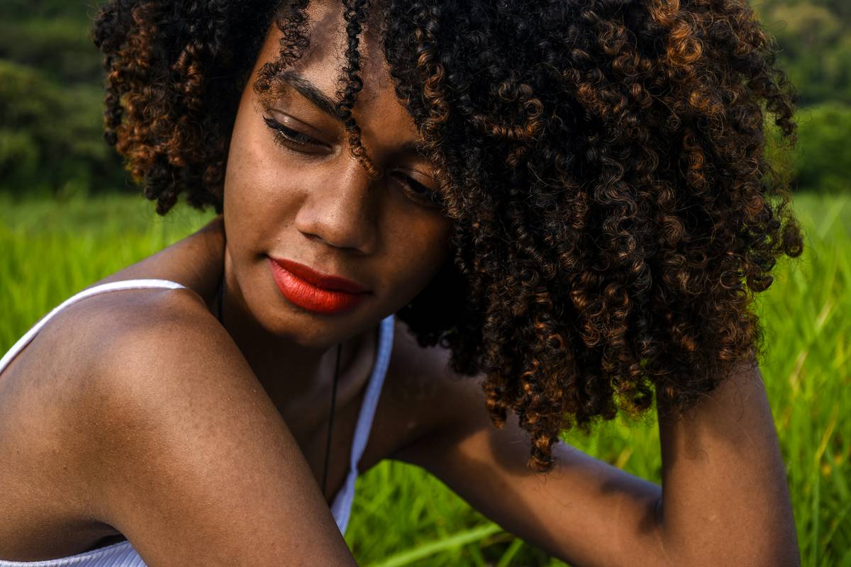 Why Your Hair Strengthening Products Fail (And How to Fix It When You Use a Straightener)